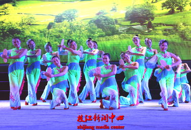 四秩耕耘鑄輝煌，文藝慰問譜新章——慶祝湖北化肥廠建廠40周年文藝慰問演出隆重舉行